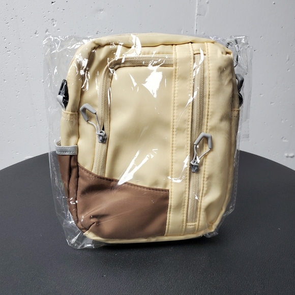 Tablet Sleeve Bag with Shoulder Strap Carrying Case, Shoulder Bag, or Pouch - Picture 4 of 9